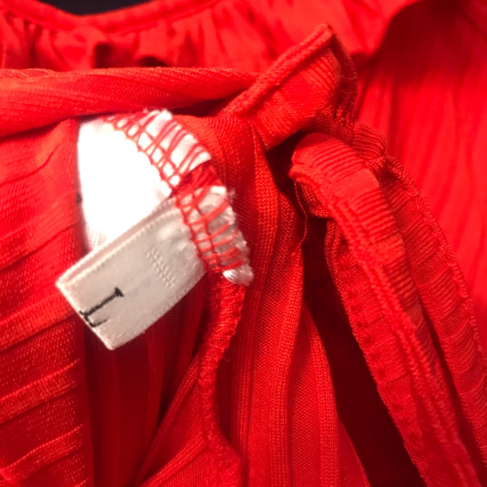 Red crop top - Picture 4 of 4